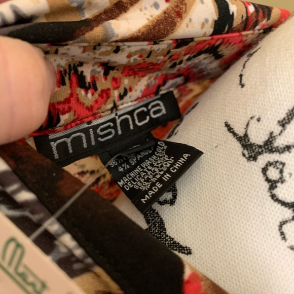 NWT STYLISH Animal Print Flattering Red blk wht blouse top! (notX n bundl sale) - Picture 9 of 10